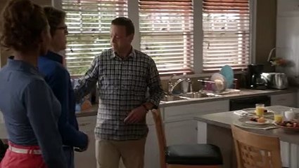 The Neighbors - Season 1 Episode 12 - Cold War