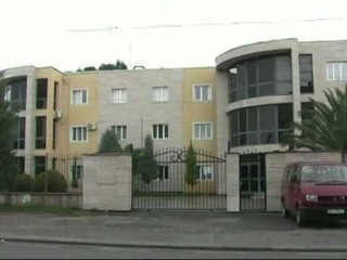 LAÇ,ARRESTOHET PER KORRUPSION GJYQTARJA PARASHQEVI ADEMI DHE AV  GJOVALIN PRENDI LAJM