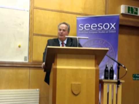 MINISTRI I JASHTEM GREK KOTZIAS PERPLASET ME AMBASADORIN SHQIPTAR NE LONDER MAL BERISHA LAJM