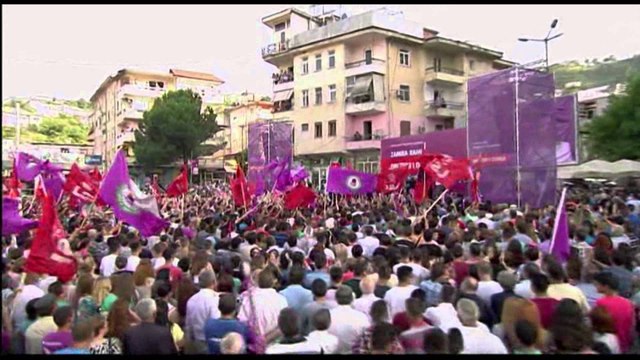 RAMA NE TEPELENE E GJIROKASTER, BEN THIRRJE PER PJESEMARRJE MASIVE NE VOTIME