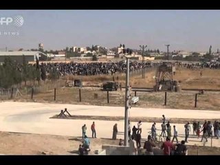 USHTRIA TURKE NE KUFI ME SIRINE SHEH SE SI ISIS KTHEN PAS REFUGJATET QE DUAN TE IKIN LAJM