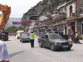 IKMT SHKATERRON NE BERAT ME SHPERTHIM NJE NDERTESE 3 KATESHE BUZE LUMIT OSUM LAJM