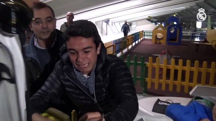 El emotivo abrazo de Cristiano Ronaldo a un aficionado en Bilbao