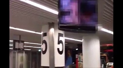 Un film porno diffusé à l'aéroport de Lisbonne