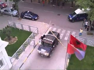 GJYKATA E KRIMEVE TE RENDA LE NE BURG VLADIMIR GJUTEN PER BOMBEN NE FARMACINE E TAHIRIT LAJM