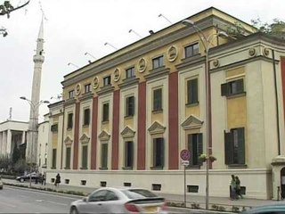 TREGJET NE TIRANE PUSHTOHEN NGA SHITESIT AMBULANT,PRANOJNE SE KANE DHENE RYSHFET LAJM