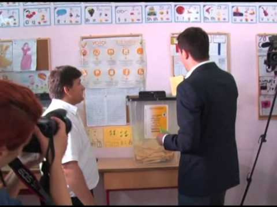 ERION VELIAJ FALENDERON TE GJITHE ATA QE VOTUAN PROJEKTIN E TIJ PER TIRANEN LAJM