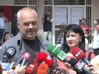 KREU I QEVERISE EDI RAMA VOTOI PER HERE TE PARE NGA SURRELI NE TIRANE LAJM