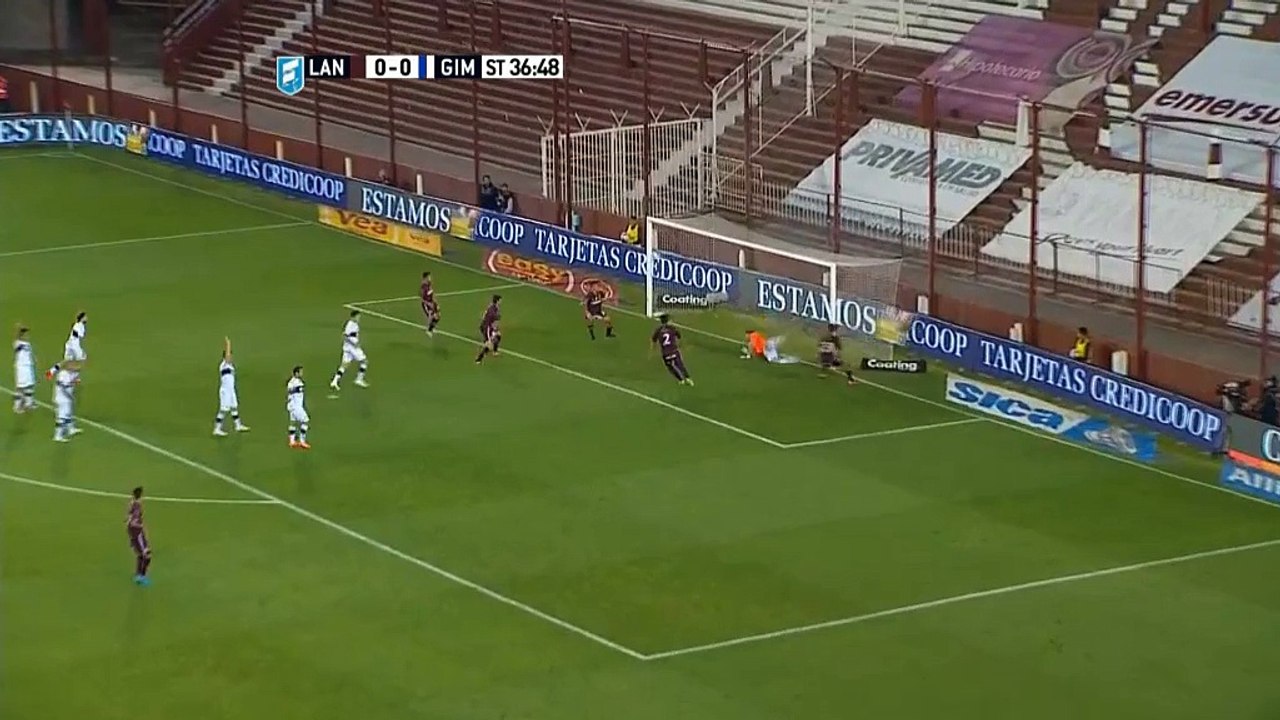 Argentine - Lanus s'impose sur un hors-jeu scandaleux