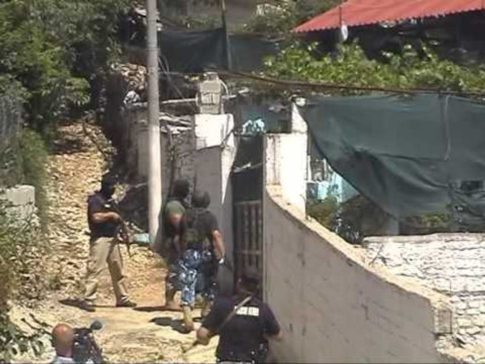 LAZARAT,VRITET EFEKTIVI I RENEAS DHE PLAGOSEN 2 TE TJERE,FSHATI RRETHOHET NGA SPECIALET LAJM