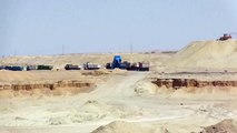 تلال الرمال الناتجة من حفر قناة السويس الجديدة سبتمبر2014