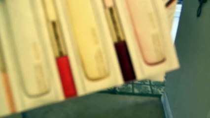 Dog Rubs Herself on Perfume Samples animalfun TV