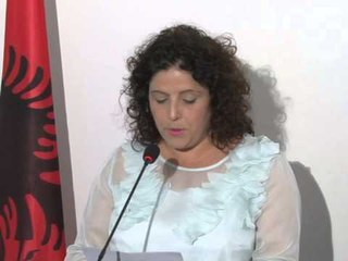 BASHKIA E TIRANES AKUZON KRYEMINISTRIN SE NUK LEJOI NGRITJEN E BUSTIT NE IBRAHIM RUGOVES LAJM