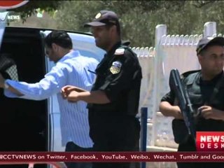 TUNIZIA SHPALL GJENDJEN E JASHTEZAKONSHEM PAS MASAKRES KU U VRANE 38 TURISTE NE SOUSE LAJM