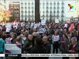 Marchan españoles contra la violencia en Siria