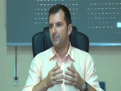 ANALISTET KOMENTOJNE VIZITEN DHE MESAZHET E KANCELARES MERKEL NE TIRANE LAJM