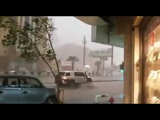 نوعية السيول والامطار التى ضربت طريق مكة المكرمة القديم الليلة