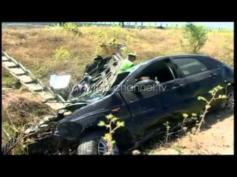 PA KOMENT: Aksident në hyrje të Vlorës - Top Channel Albania - News - Lajme