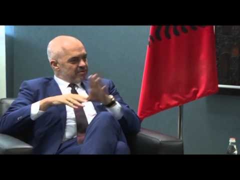 KRYEMINISTRI RAMA VIZITE NE PRISHTINE, TAKOHET ME ISA MUSTAFEN DHE HASHIM THAÇIN LAJM