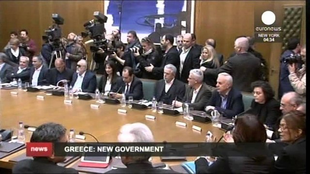CIPRAS RIORGANIZON KABINETIN QEVERISES, LARGON MINISTRAT REBELE QE I DOLEN KUNDER LAJM
