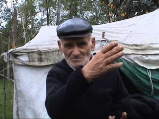 TE PASTREHET E THUMANES PROTESTOJNE PASI SHTETI U PRISHI SHTEPITE LAJM