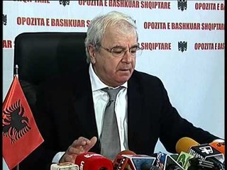 PROTESTAT E OPOZITES NGJELA LAJMERON NISJEN ME 8 NENTOR LAJM