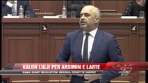 Kalon ligji për arsimin e lartë - News, Lajme - Vizion Plus