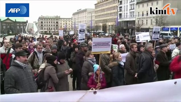 Polish rally with Muslims against racism and terrorism