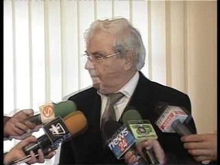 OPOZITA NE PROTESTA NGJELA LAJMERON TUBIME PER RREZIMIN E QEVERISE LAJM
