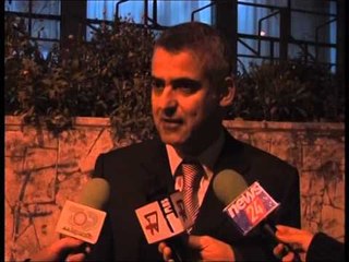 PERPLASJE TE OMONIA MINORITETI NE KORÇE ZGJEDH KARAMELON KRYETAR LAJM