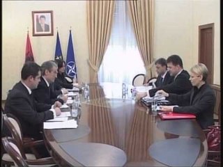 LAJCAK PER KRIZEN BE E SHQETESUAR POR E GATSHME PER TE NDERHYRE LAJM
