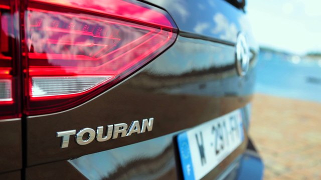 Monospace Volkswagen Touran : essai vidéo 2015