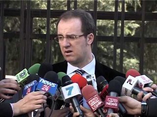 IMUNITETI I PRIFTIT 119 DEPUTETE VOTOJNE PER HEQJEN,TRE KUNDER LAJM