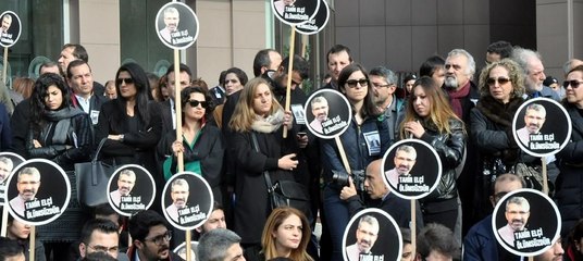 Avukatlardan Bakırköy Adliyesi'nde 'Tahir Elçi' eylemi
