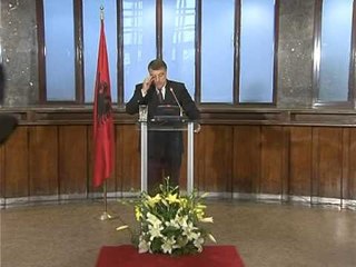 FULLANI PER EKONOMINE GUVERNATORI PARALAJMERON PER BORXHIN PUBLIK LAJM