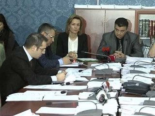 FLETET E VOTIMIT IRONI NE KOMISION PER FONDET E DJEGIES LAJM