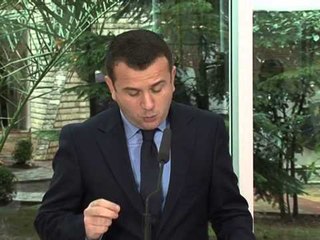 AKUZAT NDAJ METES SOCIALISTET VIJOJNE TE SULMOJNE PER PASURINE LAJM
