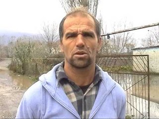 OBOTI NEN UJE FSHATI PER TE 5 HERE KETE  VIT PERDOR VARKAT LAJM