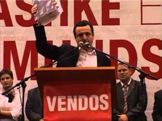 VETVENDOSJE NE FUSHATE AKUZA QEVERITAREVE PER KORRUPSION LAJM