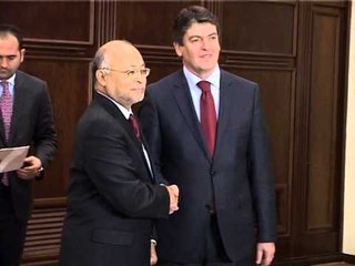 ARVIZU NE PRESIDENCE AMBASADORI AMERIKAN DOREZON LETRAT KREDENCIALE LAJM