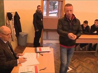 ZGJEDHJET E JASHTZAKONSHME KOSOVARET VOTOJNE SOT PER PARLAMENTIN E RI LAJM