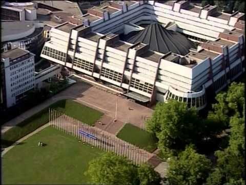 MIRATOHET RAPORTI KOMITETI I PACE KERKON HETIM PER AKUZAT NDAJ THAÇIT LAJM