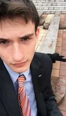 Funny Animal: Crow thinks he's sneaky