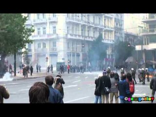 GREVA E GAZETAREVE MEDIAT PROTESTOJNE NDAJ KONTRATAVE TE PUNES LAJM