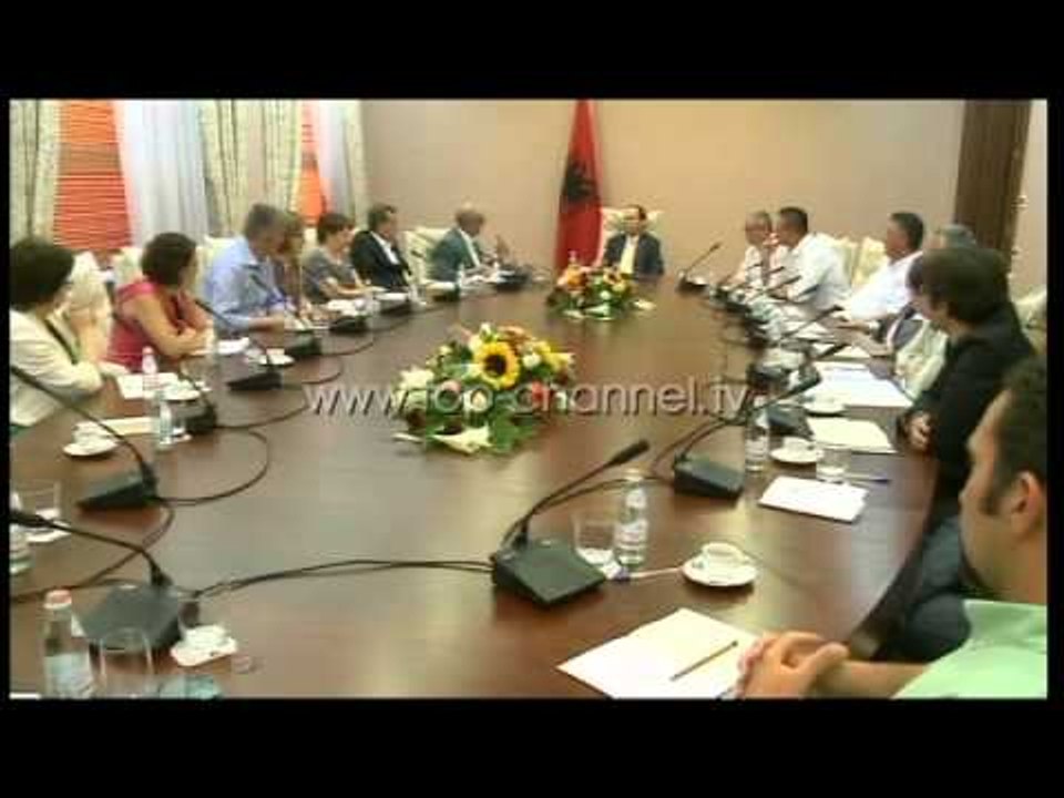 Ligji për arsimin e lartë, Nishani: Cënon autonominë  - Top Channel Albania - News - Lajme