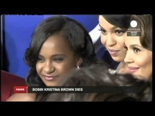 “SHUHET” VAJZA E WHITNEY HOUSTON,QENDRONTE PREJ 6 MUAJSH NE KOMA NGA OVERDOZA LAJM