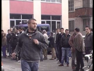 KRENAR AHMETI  INCIDENT ME KRYEKOMISAR AHMETIN NE FUSHE KRUJE LAJM