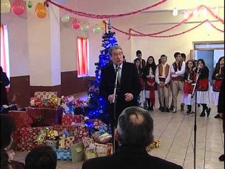 DHURATAT E BERISHES KRYEMINISTRI VIZITON FEMIJE DHE TE MOSHUAR LAJM