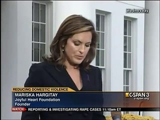 Popular Elliot Stabler & Mariska Hargitay videos