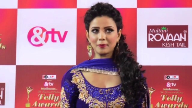Naagin Sesha aka Adaa Khan Looking Gorgeous At Indian Telly Awards 2015